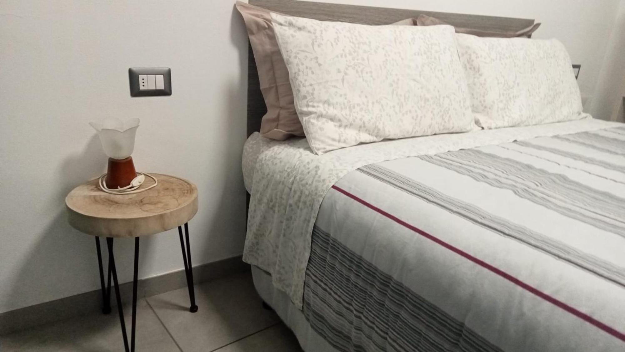 Casa Spinuzza 4 Apartment เชฟาลู ภายนอก รูปภาพ